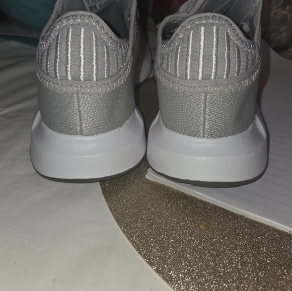 Shoes - Picture 6 of 8